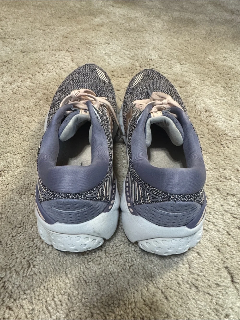 Brooks sneakers - Picture 3 of 7